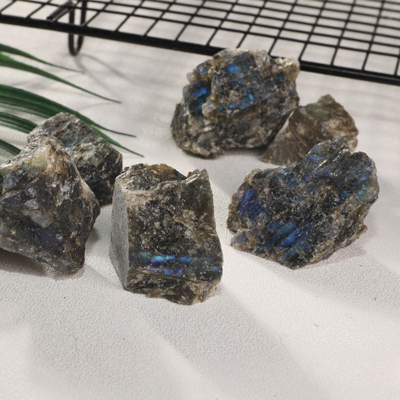 Natural Moonstone Raw Stone – 2–4cm for Spiritual Healing and Intuition